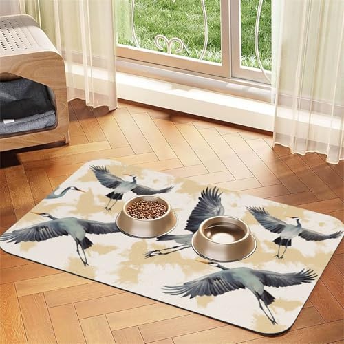 Futternapfmatte für Hunde und Wassernapf, rutschfest, saugfähig, Katzenfutterunterlage, fliegende Kräne, Haustierfuttermatte für Böden, keine Flecken, Wassernapf-Matte, 30 x 45 cm Futternapfmatte für Hunde und Wassernapf, rutschfest, saugfähig, Katzenfutterunterlage, fliegende Kräne, Haustierfuttermatte für Böden, keine Flecken, Wassernapf-Matte, 30 x 45 cm von AQRJKHD