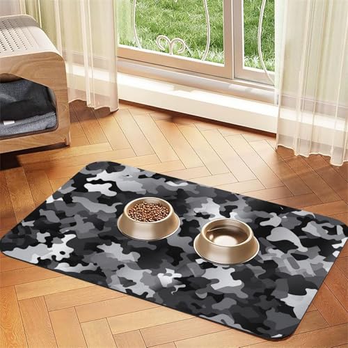 Futternapfmatte für Hundenäpfe und Wassernapf, rutschfest, saugfähig, für Katzen, Schwarz / Weiß / Grau, Camouflage, Haustierfuttermatte für Böden, keine Flecken, Wassernapf-Matte, 40 x 60 cm Futternapfmatte für Hundenäpfe und Wassernapf, rutschfest, saugfähig, für Katzen, Schwarz / Weiß / Grau, Camouflage, Haustierfuttermatte für Böden, keine Flecken, Wassernapf-Matte, 40 x 60 cm von AQRJKHD