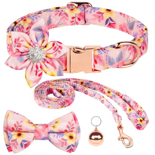 AUAUY Hundehalsband mit Fliege, Komfortable Seide Hundehalsband mit Abnehmbaren Fliege, Langlebige Bequeme Baumwolle Halsband mit Metall-Klickverschluss Schöner Fliege und Glöckchen für Hunde(Rosa S) AUAUY Hundehalsband mit Fliege, Komfortable Seide Hundehalsband mit Abnehmbaren Fliege, Langlebige Bequeme Baumwolle Halsband mit Metall-Klickverschluss Schöner Fliege und Glöckchen für Hunde(Rosa S) von AUAUY
