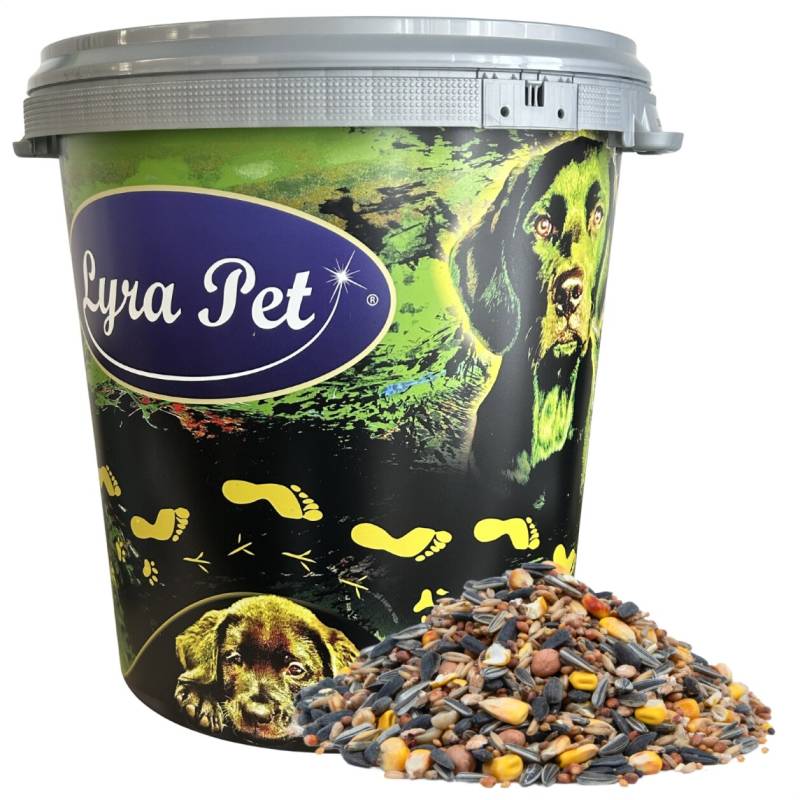 10 kg Lyra Pet® Streufutter aus der ALB-MÜHLE Allzweck in 30 L Tonne von Alb-Mühle