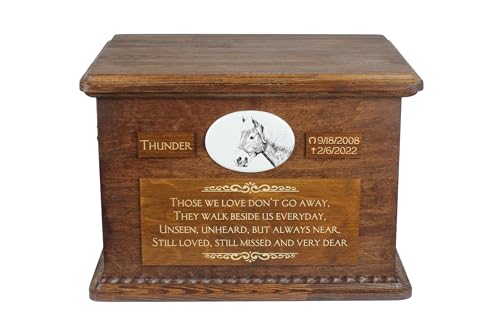 Art-Dog Big Urne für Pferdeasche - Handmade Memorial mit Foto - Personalisierte Pferd Urne mit Messing Griffe und Keramik-Plakette - 15,7x11,8x11 - Haflinger Fohlen Art-Dog Big Urne für Pferdeasche - Handmade Memorial mit Foto - Personalisierte Pferd Urne mit Messing Griffe und Keramik-Plakette - 15,7x11,8x11 - Haflinger Fohlen von Art-Dog