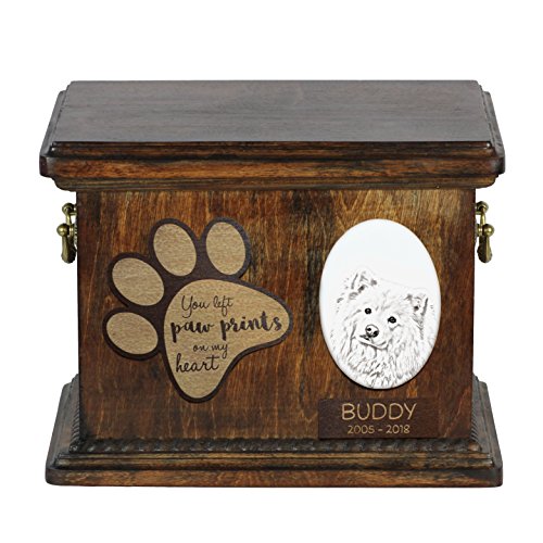 Art-Dog Custom Dog Memorial Urne - Handgefertigtes Bronzeportrait auf Birkensockel mit personalisiertem Keramikteller - Elegante Hundeeinäscherungsbox - 8,3x11,4x8,7" - Finnischer Lapphund von Art-Dog