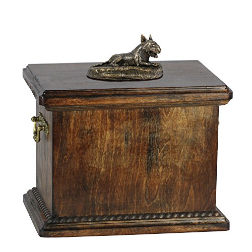 Art-Dog Custom Dog Sitzender Hund Statue Gedenkurne - Handgefertigte Kaltguss-Bronze auf Birkensockel - Urne für die Asche - 29cmx21cmx38cm - Bullterrier (glücklich liegend) klein von Art-Dog