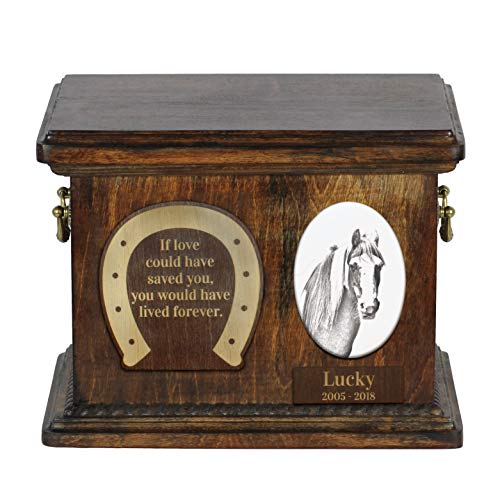 Art-Dog Custom Horse Memorial Urn - Handgefertigte Holzurne - Personalisierte Keramikplatte und Gravur - Haltbare und langlebige Pferdeeinäscherungsbox - 8,3x11,4x8,7" - Fell Pony Art-Dog Custom Horse Memorial Urn - Handgefertigte Holzurne - Personalisierte Keramikplatte und Gravur - Haltbare und langlebige Pferdeeinäscherungsbox - 8,3x11,4x8,7" - Fell Pony von Art-Dog