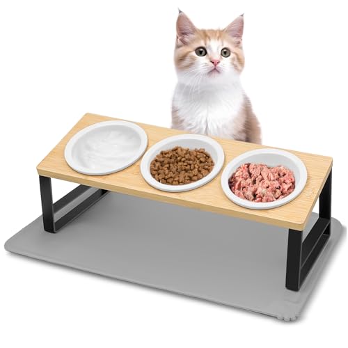 Avmvnvc Katzennapf Erhöht, 3er Set Futternapf Katze aus Keramik, 15° Gekippte Futterstation Katzen Hundenapf mit Metallhalter und Napfunterlage Silikon, Fressnapf und Wassernapf für Katzen und Hunde Avmvnvc Katzennapf Erhöht, 3er Set Futternapf Katze aus Keramik, 15° Gekippte Futterstation Katzen Hundenapf mit Metallhalter und Napfunterlage Silikon, Fressnapf und Wassernapf für Katzen und Hunde von Avmvnvc