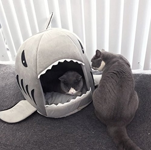 BADASS SHARKS Hai-Motive Katzenbett mit Kissen Hundehaus Haustier Schlafsack für drinnen Waschbar Haus & Sofa 42cm/50cm (grau) von BADASS SHARKS