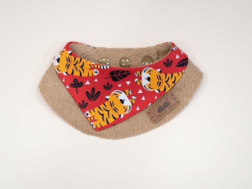 Haustier-Halstuch für Katzen und Hunde, weiches und strapazierfähiges Haustierschal, erhältlich in 5 Ausführungen, S/M/L/XL, verstellbarer Dreifach-Schnappverschluss (roter TigerDschungel, Größe L) Haustier-Halstuch für Katzen und Hunde, weiches und strapazierfähiges Haustierschal, erhältlich in 5 Ausführungen, S/M/L/XL, verstellbarer Dreifach-Schnappverschluss (roter TigerDschungel, Größe L) von BLUE BAY