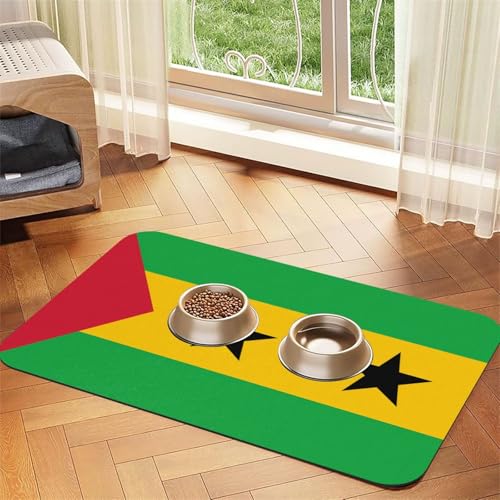 Flagge von Sao Tome und Principe Haustier-Futtermatte, wasserabsorbierend, Kunstleder, 40 x 60 cm, rutschfest, langlebig, Matte für Katzen- und Hundenäpfe Flagge von Sao Tome und Principe Haustier-Futtermatte, wasserabsorbierend, Kunstleder, 40 x 60 cm, rutschfest, langlebig, Matte für Katzen- und Hundenäpfe von BOAIHH