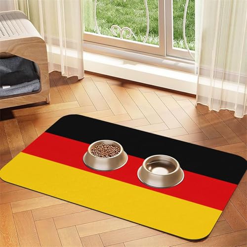 Haustier-Futtermatte mit deutscher Flagge, leicht zu reinigen und tragbar, schnell trocknend, Wasserspendermatte für Hund und Katze (30 x 45 cm, Schwarz) von BOXILTD