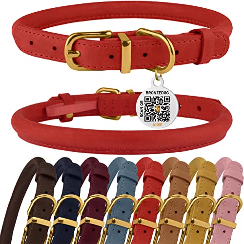 BRONZEDOG Hundehalsband aus gerolltem Leder mit QR-ID-Tag, verstellbar, weiche runde Halsbänder für kleine, mittelgroße und große Hunde, Welpen, Katzen (Klassisches Rot, 35-41 cm) von BRONZEDOG