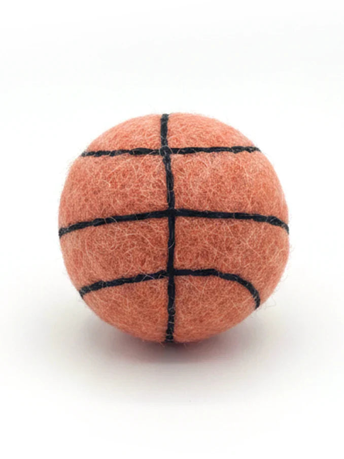 Basketball BUDDY. Hundespielzeug aus Schafwolle - natürlich schwimmfähig und schadstofffrei von BUDDY. Hundezubehör