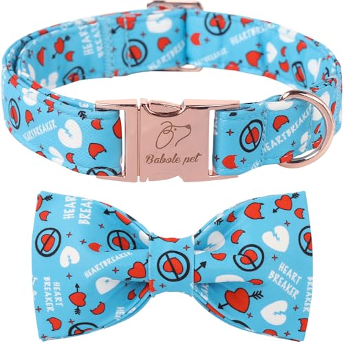 Babole Pet Valentinstags-Hundehalsband mit Fliege, blaues Herz mit Schleife, niedliches Valentinstags-Herz-Haustierhalsband mit Metallschnalle, verstellbar, für Jungen und Mädchen, Größe M Babole Pet Valentinstags-Hundehalsband mit Fliege, blaues Herz mit Schleife, niedliches Valentinstags-Herz-Haustierhalsband mit Metallschnalle, verstellbar, für Jungen und Mädchen, Größe M von Babole Pet