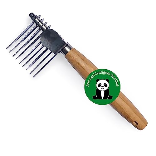 Bamboo Groom DEMATTING RAKE Größe S/M I Entwirrbürste für langes & mittellanges Fell I Zupfbürste mit Wellenschliff-Klingen aus Edelstahl I Fellpflege Unterwolle I Bürste für Katze & Hund Bamboo Groom DEMATTING RAKE Größe S/M I Entwirrbürste für langes & mittellanges Fell I Zupfbürste mit Wellenschliff-Klingen aus Edelstahl I Fellpflege Unterwolle I Bürste für Katze & Hund von Bamboo Groom