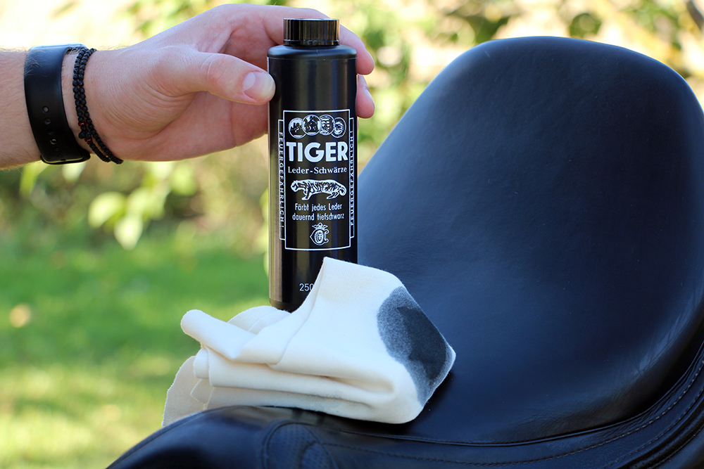 Bense & Eicke Tiger Leder-Schwärze 250ml Zum Schwarz-Auffrischen Bense & Eicke Tiger Leder-Schwärze 250ml Zum Schwarz-Auffrischen von Bense & Eicke