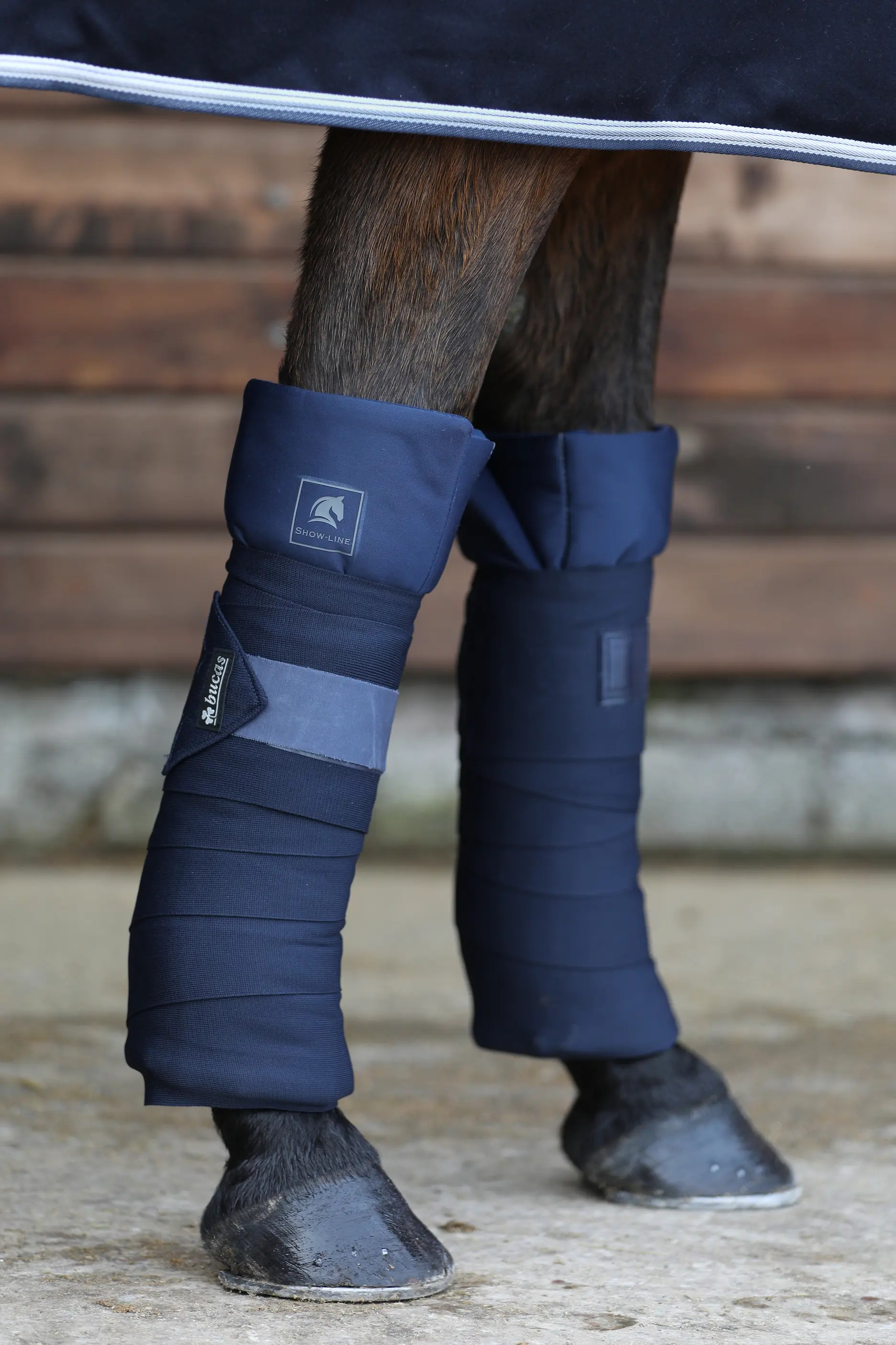 Bucas Show-Line Bandagierunterlagen 4 Stück. Navy Bucas Show-Line Bandagierunterlagen 4 Stück. Navy von Bucas