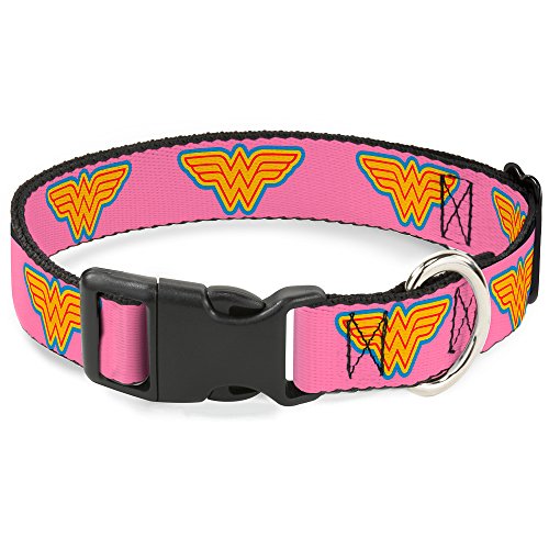 Buckle-Down Wonder Woman Logo Pink/Blau/Gelb/Rosa Kunststoff Clip Halsband Buckle-Down Wonder Woman Logo Pink/Blau/Gelb/Rosa Kunststoff Clip Halsband von Buckle-Down