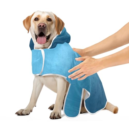 Moderne Luft- und Ozeanblaue Hunde-Roben für nach dem Bad. Saugfähiges, schnell trocknendes Hundestrandtuch, Verstellbarer Kragen und Bauchgürtel, Hundetücher zum Trocknen von Hunden, S von CHIFIGNO
