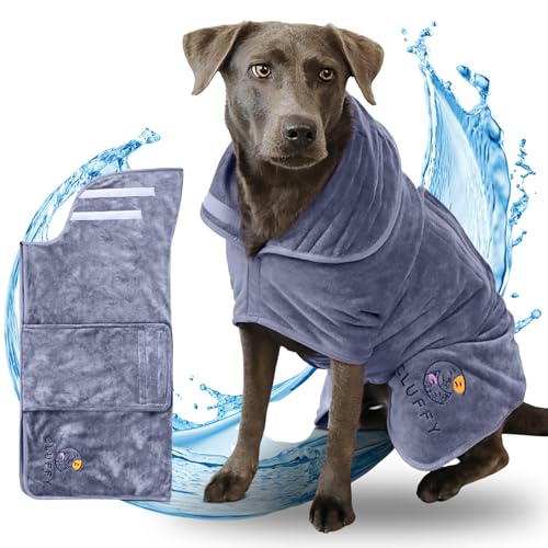 CLUFFY Premium Hundebademantel [Extrem saugfähig] Hundebekleidung & Zubehör aus softem Material. Version mit verbessertem Klettverschluss - Bademantel Hund perfekt für den Sommer (M) von CLUFFY