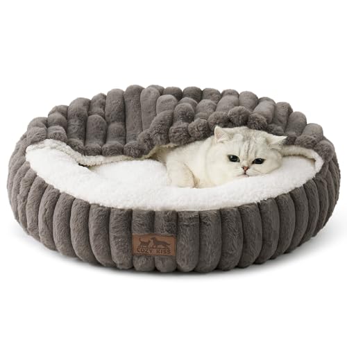 COZY KISS Katzenbett Flauschig, rund weiches Höhle mit Kapuze, für Katzen und Welpen Maschinen waschbares Kunstfell mit Rutschfester Unterseite, 50 x 50 x 15 cm, Grau COZY KISS Katzenbett Flauschig, rund weiches Höhle mit Kapuze, für Katzen und Welpen Maschinen waschbares Kunstfell mit Rutschfester Unterseite, 50 x 50 x 15 cm, Grau von COZY KISS