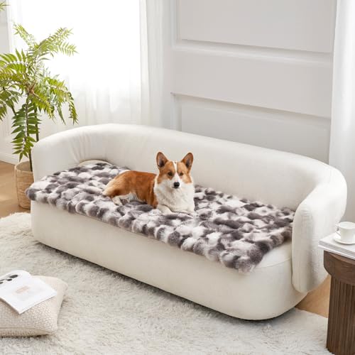 COZY KISS Kunstfell-Couchbezug, Haustierunterlage als Sofaschutz, flüssigkeitsabweisende Matte für große Hunde oder Katzen, haustierfreundlich, rutschfest, weich, waschbar, 69x178cm, Shibori-Grau von COZY KISS