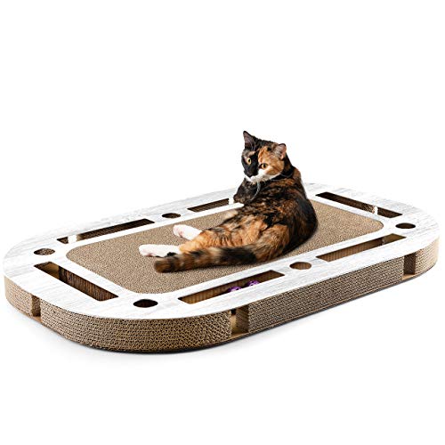 CanadianCat Company | XXL Katzenspielplatz 85 x 54 x 5,8 cm mit integrierter Kratzpappe Katzenspielzeug Kratzbrett in hellgrau gekalkter Holzoptik Kratzkarton von CanadianCat Company