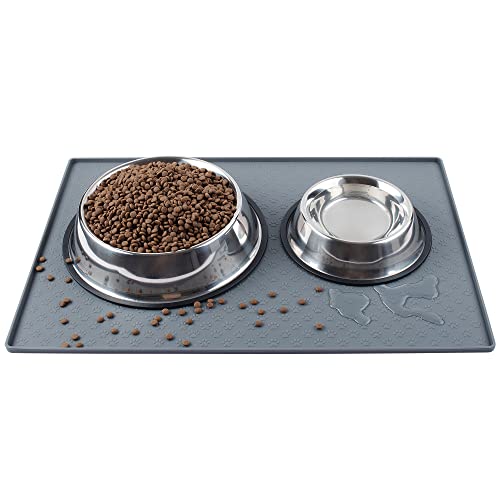 Coomazy Napfunterlage für Hund Katzen, Erhöhtem Rand Verdickter Futtermatte Hunde mit Hundepfotenabdruck, wasserdichte rutschfeste Silikon Hundenapf Futternapf Matte (Grau, L: 60x40cm) von Coomazy