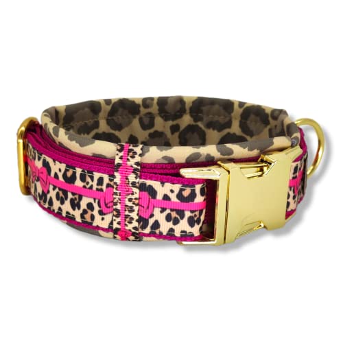 D by E Couture Hundehalsband – Pink Leo Love V - gepolstert, verstellbar, 30mm Breite, Verschiedene Größen, Handmade (L (ca. 42-48cm)) von D by E Couture