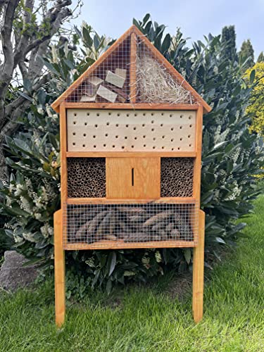 DARLUX massives hangefertigtes Insektenhotel XL aus Holz mit Standfuß 97x56x12 cm (HxBxT) Wildbienen Nisthilfe I Bienenhotel I Insektenhaus I Braun lasiert wettefest von DARLUX