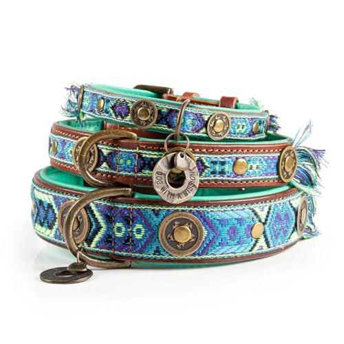 Dog with a Mission - Hundehalsband L | Farbenfroh in Blau und Türkis | Boho, Ethno, Ibiza, Hippie | Für große Hunde | Handgemacht | Modisch und Bunt | Aus weichem Echtes Leder | 2,5 cm Breit von Dog with a Mission