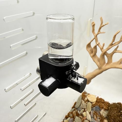 Springspinnen-Wasserspender, magnetischer Futterspender zum Aufhängen, geeignet für Springspinnen, Vogelspinnen, Beteranterinnen, Baumtiere und anderes Zubehör für Kleintiergehege (Schwarz, 10 ml) Springspinnen-Wasserspender, magnetischer Futterspender zum Aufhängen, geeignet für Springspinnen, Vogelspinnen, Beteranterinnen, Baumtiere und anderes Zubehör für Kleintiergehege (Schwarz, 10 ml) von Daerky