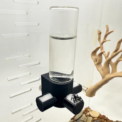 Springspinnen-Wasserspender, magnetischer Futterspender zum Aufhängen, geeignet für Springspinnen, Vogelspinnen, Beteranterinnen, Baumtiere und anderes Zubehör für Kleintiergehege (Schwarz, 15 ml) Springspinnen-Wasserspender, magnetischer Futterspender zum Aufhängen, geeignet für Springspinnen, Vogelspinnen, Beteranterinnen, Baumtiere und anderes Zubehör für Kleintiergehege (Schwarz, 15 ml) von Daerky