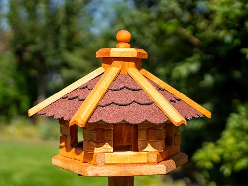 Deko-Shop-Hannusch Vogelhaus wahlweise mit Ständer und Solarbeleuchtung, Verschiedene Größen M - XXL, Futtersilo, wetterfestes Bitumendach (Größe M mit Solar, rot) von Deko-Shop-Hannusch