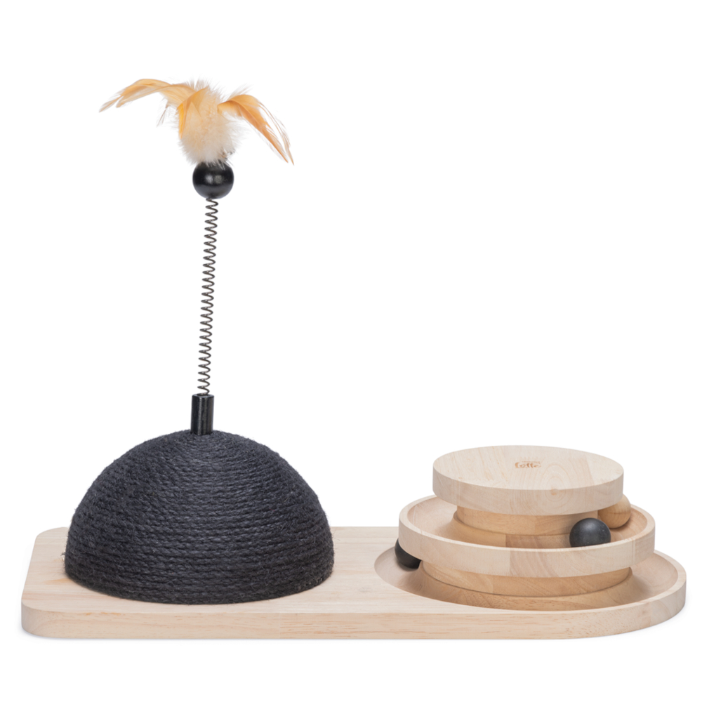 Designed by Lotte Holz-Spielturm & Kratzball Maia - L 50 x B 24,5 x H 38 cm von Designed by Lotte