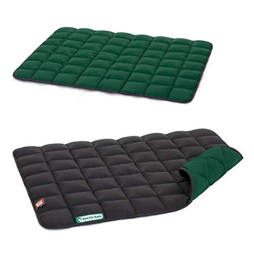Doctor Bark Hundedecke - weiche, hochwertige Hundematte für mittlere Hunde, robuste Indoor - Outdoor Liegedecke, waschbar bis 95°C (Gr. M - 80x70 cm, Grau-Grün) von Doctor Bark
