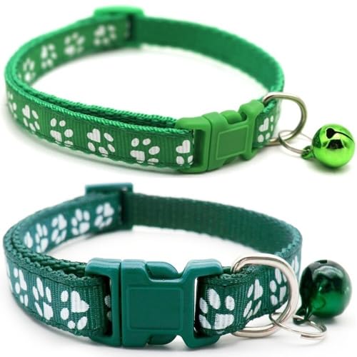 Doggie Style Store Halsbänder für kleine Hunde, Welpen, Katzen, Kätzchen, Pfotenabdruck, Nylon, mit Glöckchen, zwei Farben, Grün und Dunkelgrün, 2 Stück Doggie Style Store Halsbänder für kleine Hunde, Welpen, Katzen, Kätzchen, Pfotenabdruck, Nylon, mit Glöckchen, zwei Farben, Grün und Dunkelgrün, 2 Stück von Doggie Style Store