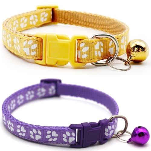 Doggie Style Store Halsbänder für kleine Hunde, Welpen, Katzen, Kätzchen, Pfotenabdruck, Nylon, mit Glöckchen, zweifarbig, Beige und Lila, 2 Stück Doggie Style Store Halsbänder für kleine Hunde, Welpen, Katzen, Kätzchen, Pfotenabdruck, Nylon, mit Glöckchen, zweifarbig, Beige und Lila, 2 Stück von Doggie Style Store