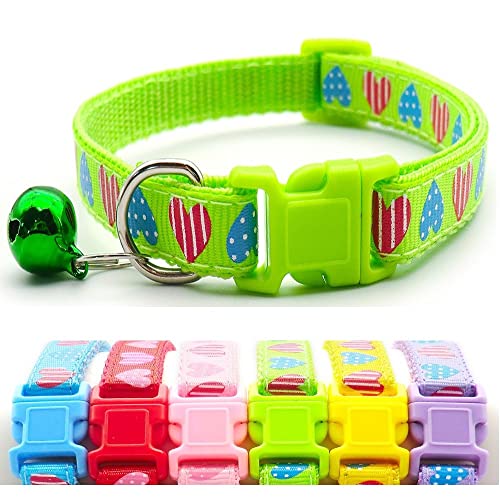 Doggie Style Store Halsband für kleine Hunde, Welpen, Haustiere, Katzen, Kätzchen, Herz-Design, Farben, Nylon, mit Glöckchen, verstellbar, Schnellverschluss, Schnalle, Grün von Doggie Style Store