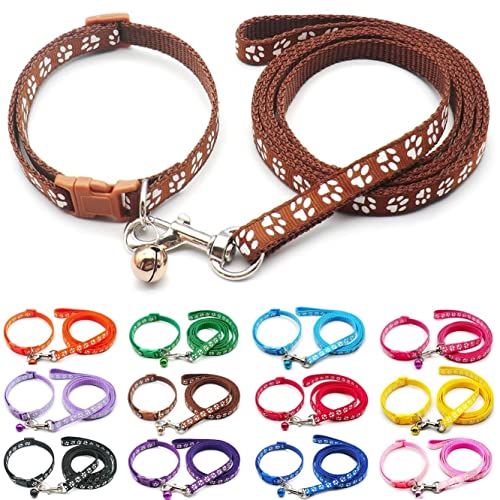 Doggie Style Store Halsband und Leine für kleine Hunde und Katzen, Pfotenabdruck-Farben, Nylon mit Glöckchen, verstellbar, Schnellverschluss, Schnalle, Leine, Braun von Doggie Style Store