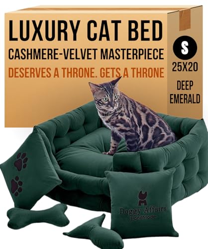Doggy Affairs HandMade Luxus-Katzensofa mit abnehmbarem waschbarem Bezug, Premium-Katzenbetten für Indoor-Katzen, ausgefallenes Hundebett für kleine Hunde, rutschfeste Katzen-Couch-Bett von Doggy Affairs HandMade