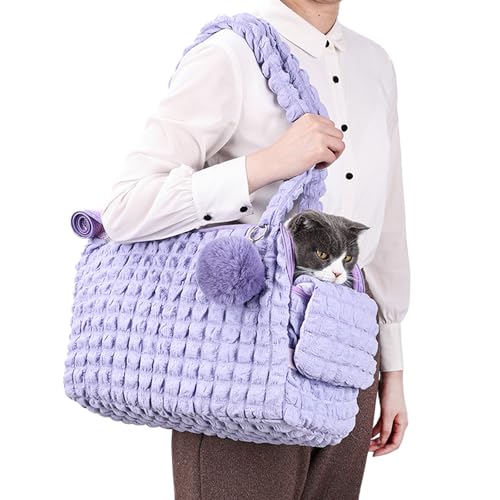 Duuclume Weiche Tragetaschen für Katzen, modische Luftpolstertasche, gesteppte Handtasche mit flauschigem Ball und belüfteten Netz-Reißverschlüssen für 5 kg Welpen / 6,8 kg Katzen (lila) von Duuclume
