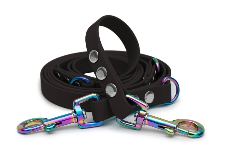 Biothaneleine Schwarz 20mm / 1.20m / Bolzenkarabiner Regenbogen Biothaneleine Schwarz 20mm / 1.20m / Bolzenkarabiner Regenbogen von EMMY&PEPE