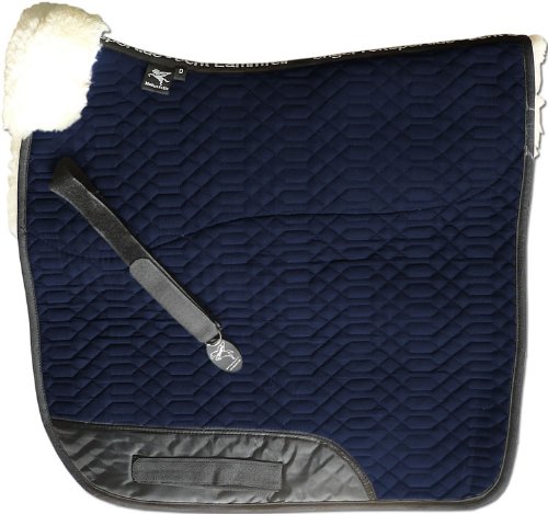 Engel Reitsport | SCHABRA1-D-MAR-MAR | Schabracke | Steppstoff | Lammfell im Sattelbereich | Half Lined | Fellkranz vorne | Dressur | Stoff Marine Fell Marine von Engel Reitsport