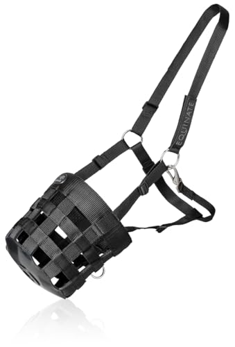 Equinate Fressbremse Grazeguard mit Polsterband Pony | Stufenlos Verstellbarer & ergonomischer Maulkorb für Pferde & Ponys | Reguliert die Futteraufnahme | Ideal für den täglichen Weidegang Equinate Fressbremse Grazeguard mit Polsterband Pony | Stufenlos Verstellbarer & ergonomischer Maulkorb für Pferde & Ponys | Reguliert die Futteraufnahme | Ideal für den täglichen Weidegang von Equinate
