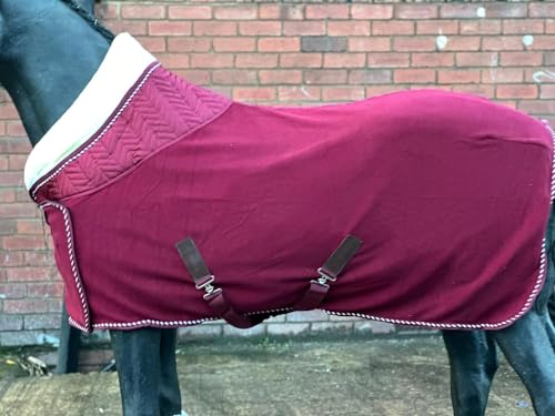 Pferde-Show-Fleece-Teppich mit Kunstfell, ideal als Show-Teppich, in 3 Farben, 1,52 m bis 2,1 m, Burgunderrot von Equipride