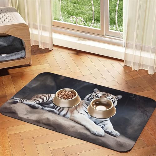 Tiger sitzend auf Felsen Tier-Futtermatte, 40 x 60 cm, saugfähige Hundematte für Futter und Wassernapf, PU-Leder, Katzenfuttermatte, wasserdicht, schnell trocknend, Haustier-Platzsets, keine Flecken Tiger sitzend auf Felsen Tier-Futtermatte, 40 x 60 cm, saugfähige Hundematte für Futter und Wassernapf, PU-Leder, Katzenfuttermatte, wasserdicht, schnell trocknend, Haustier-Platzsets, keine Flecken von FHEBNDS