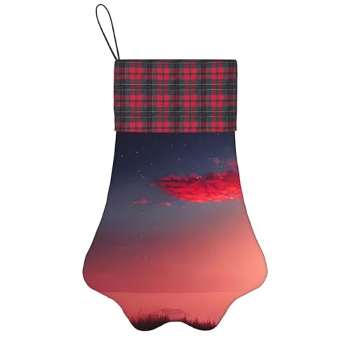 Personalisierter Hunde-Weihnachtsstrumpf mit Aufhängegurt – Vintage und warme Urlaubsdekoration Roter Himmel bei Nacht Sternenhimmel Personalisierter Hunde-Weihnachtsstrumpf mit Aufhängegurt – Vintage und warme Urlaubsdekoration Roter Himmel bei Nacht Sternenhimmel von FRGMNT
