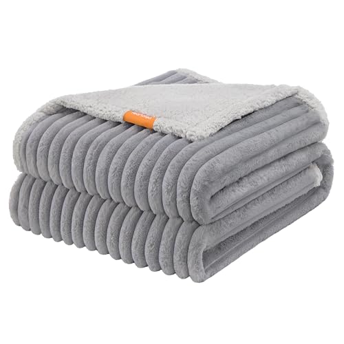Feandrea Hundedecke, wasserdichte Decke, XXL, 203 x 152 cm, für große, extra große Hunde, beidseitig verwendbar, Hundesofa waschbar, Taubengrau-hellgrau PPB038G01 Feandrea Hundedecke, wasserdichte Decke, XXL, 203 x 152 cm, für große, extra große Hunde, beidseitig verwendbar, Hundesofa waschbar, Taubengrau-hellgrau PPB038G01 von Feandrea