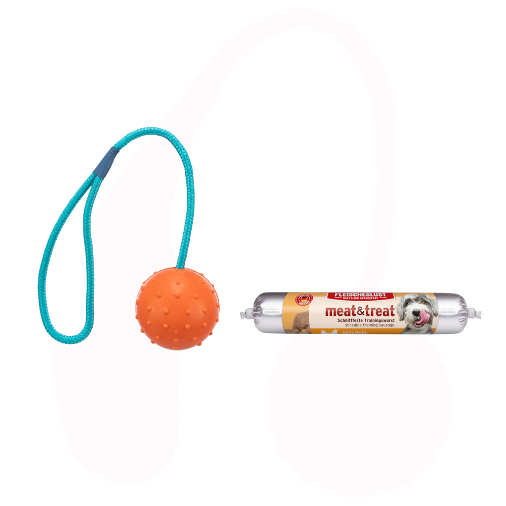 Trixie Hundespielzeug Gummiball mit Schnur + Fleischeslust meat & treat Trainingswurst gratis! - 1 Ball ca. Ø 6 cm, Kordel 30 cm lang + 80 g Geflügel von Fleischeslust