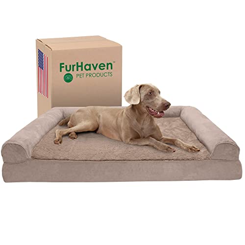 Furhaven Haustierbett für Hunde und Katzen – Plüsch und Wildleder Sofa-Stil kühlender Gelschaum Hundebett, Abnehmbarer, maschinenwaschbarer Bezug – Mandel, Jumbo Plus (XX-Large) von Furhaven