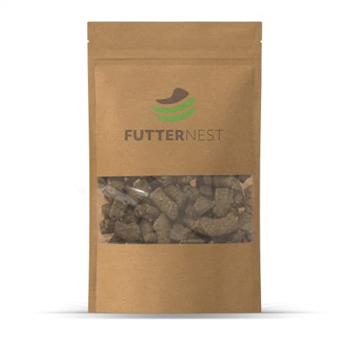 Trainingssnack Kräuter 200g - 1-2cm großer Veganer Knabberspaß - aus Kamille, Luzerne, Löwenzahn - reichhaltig an Vitaminen & Mineralstoffen… Trainingssnack Kräuter 200g - 1-2cm großer Veganer Knabberspaß - aus Kamille, Luzerne, Löwenzahn - reichhaltig an Vitaminen & Mineralstoffen… von Futternest